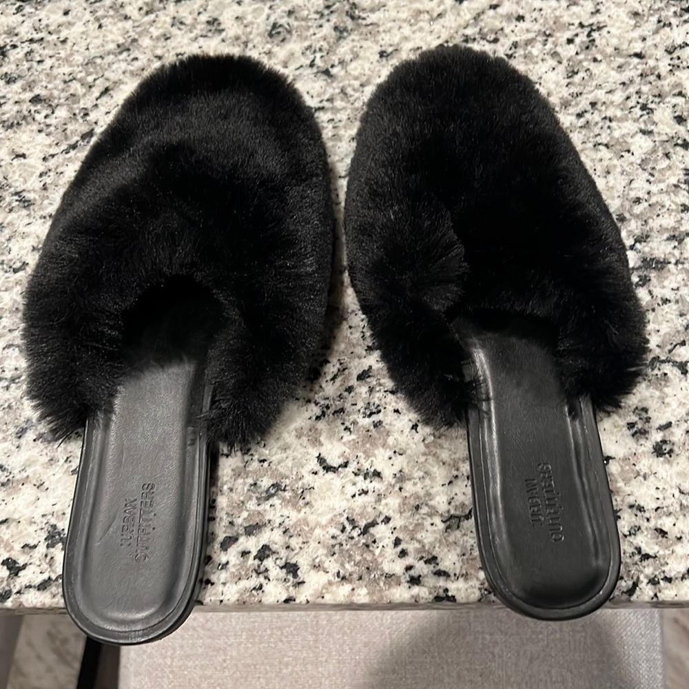 Urban outfitters slippers never worn